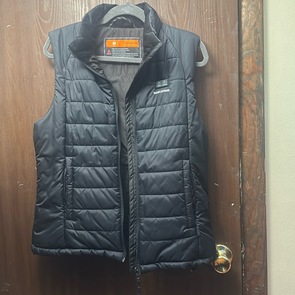 Snow Leopard Black Womens heated vest Sz Medium